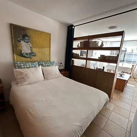 Precioso Estudio En Primera Linea Frente A Islas Cies *